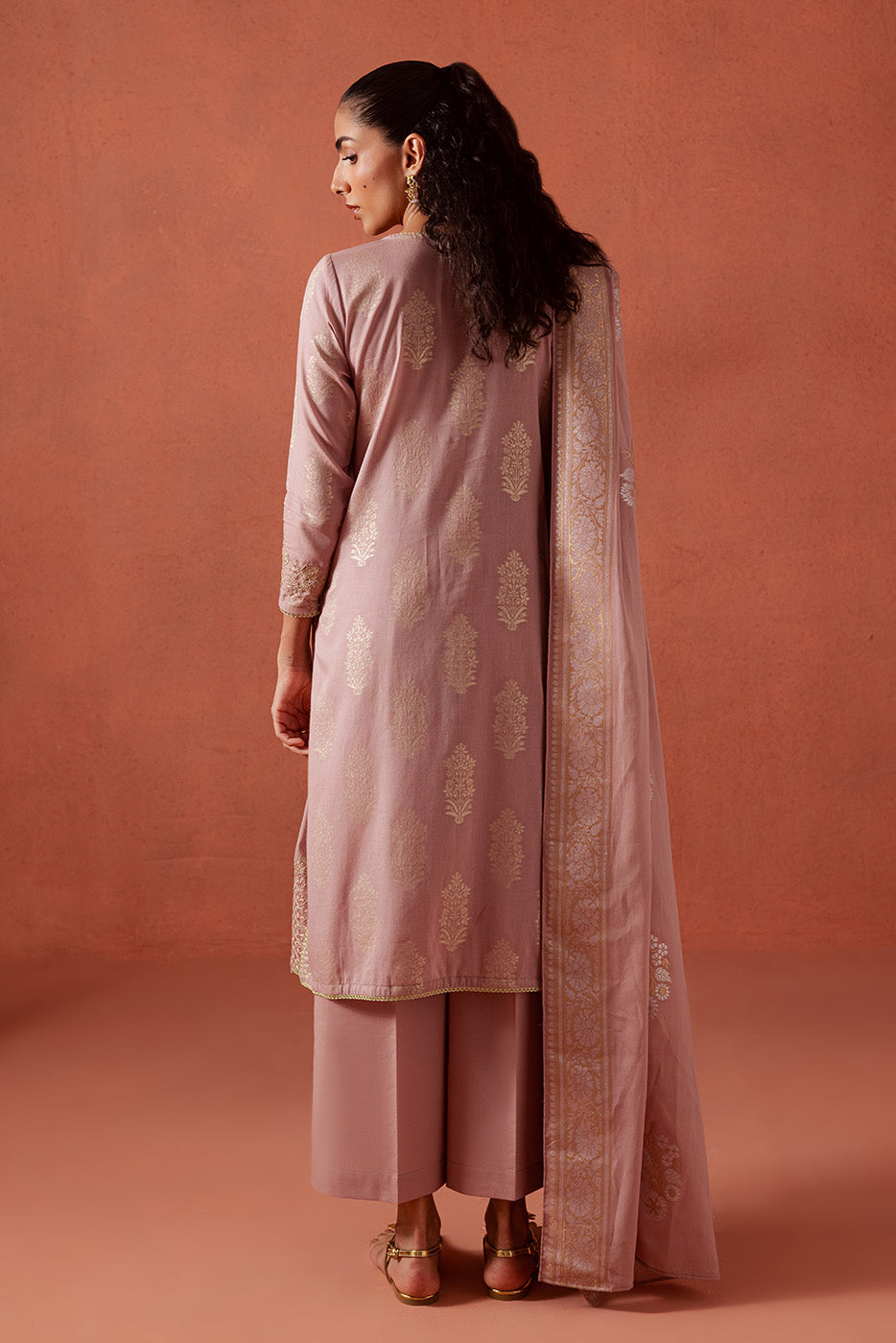 3 PIECE EMBROIDERED LUREX JACQUARAD SUIT-BABY BLUSH (UNSTITCHED)