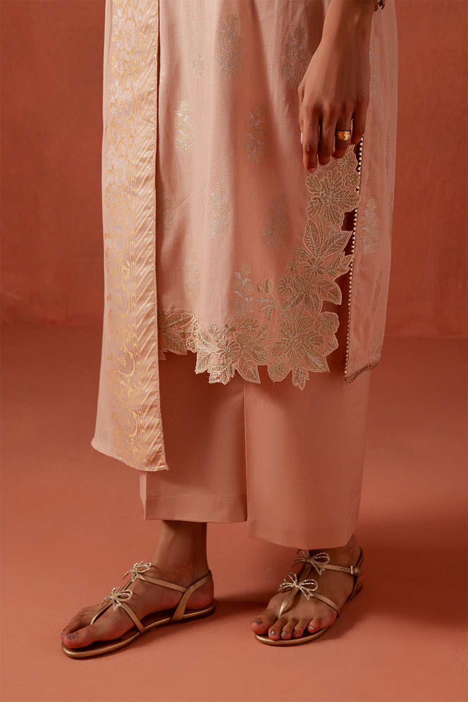 3 PIECE EMBROIDERED LUREX JACQUARAD SUIT-BLUSH MELLOW