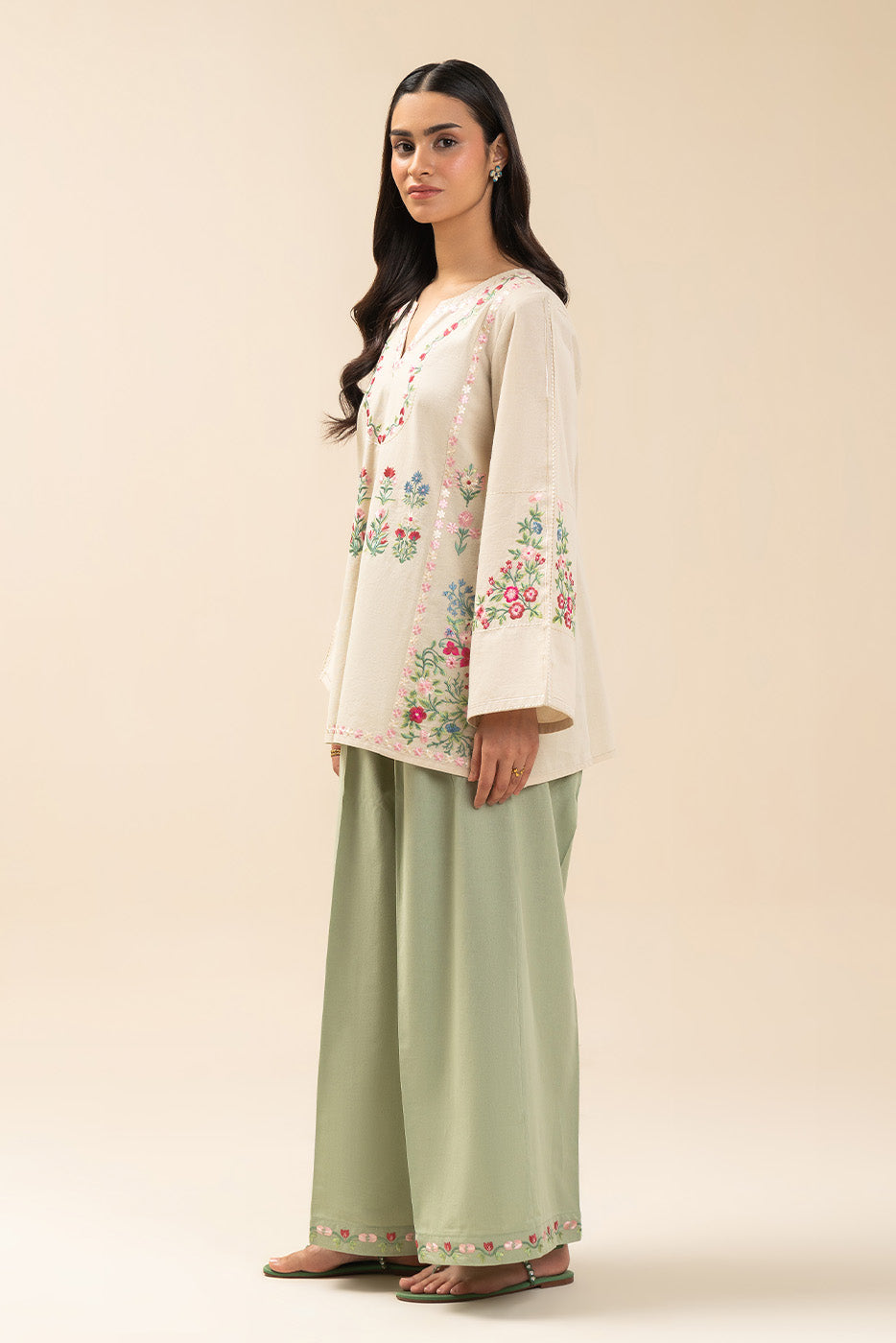https://cdn.shopify.com/s/files/1/0488/9201/8848/files/BT1260001FU4021_2.jpg?v=1778153120