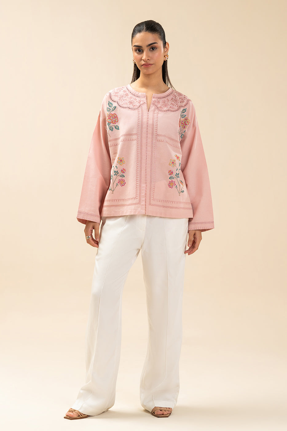 EMBROIDERED BLOUSE (FLOW)