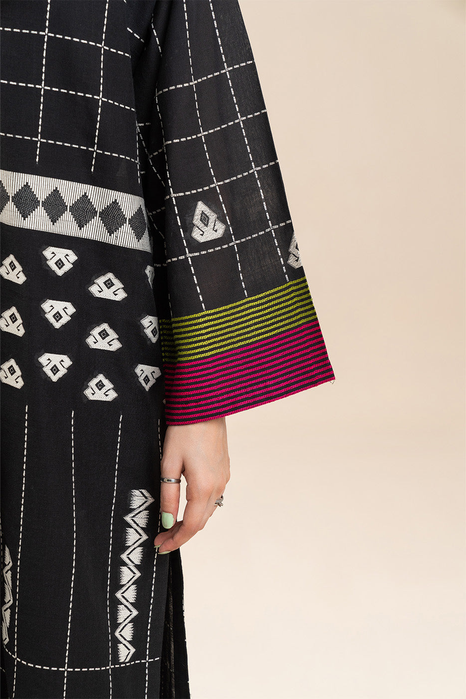 3 PIECE EMBROIDERED JACQUARD SUIT (PRET)