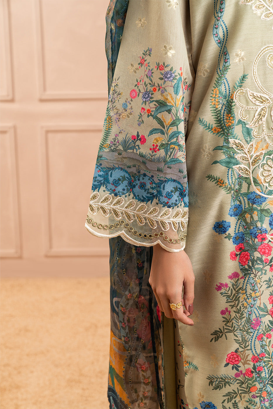 3 PIECE EMBROIDERED ZARI JACQUARD SUIT (LUXURY-PRET)