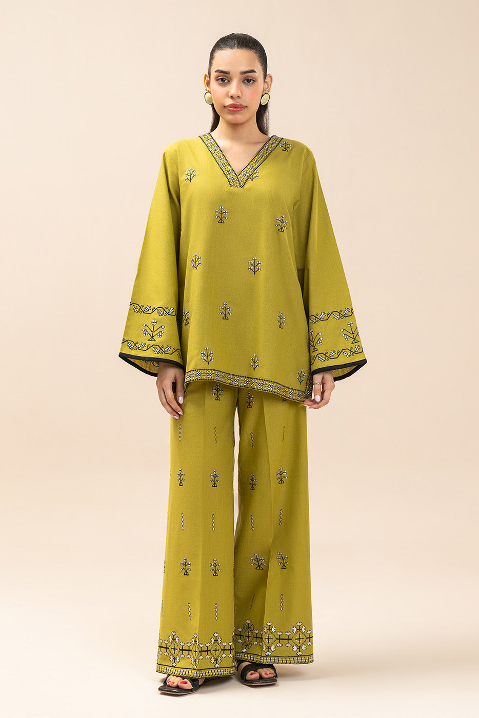 https://cdn.shopify.com/s/files/1/0488/9201/8848/files/BT1260003FU1018.jpg?v=1779182764
