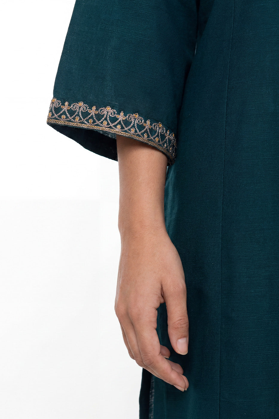2 PIECE EMBROIDERED SLUB SUIT (PRET)
