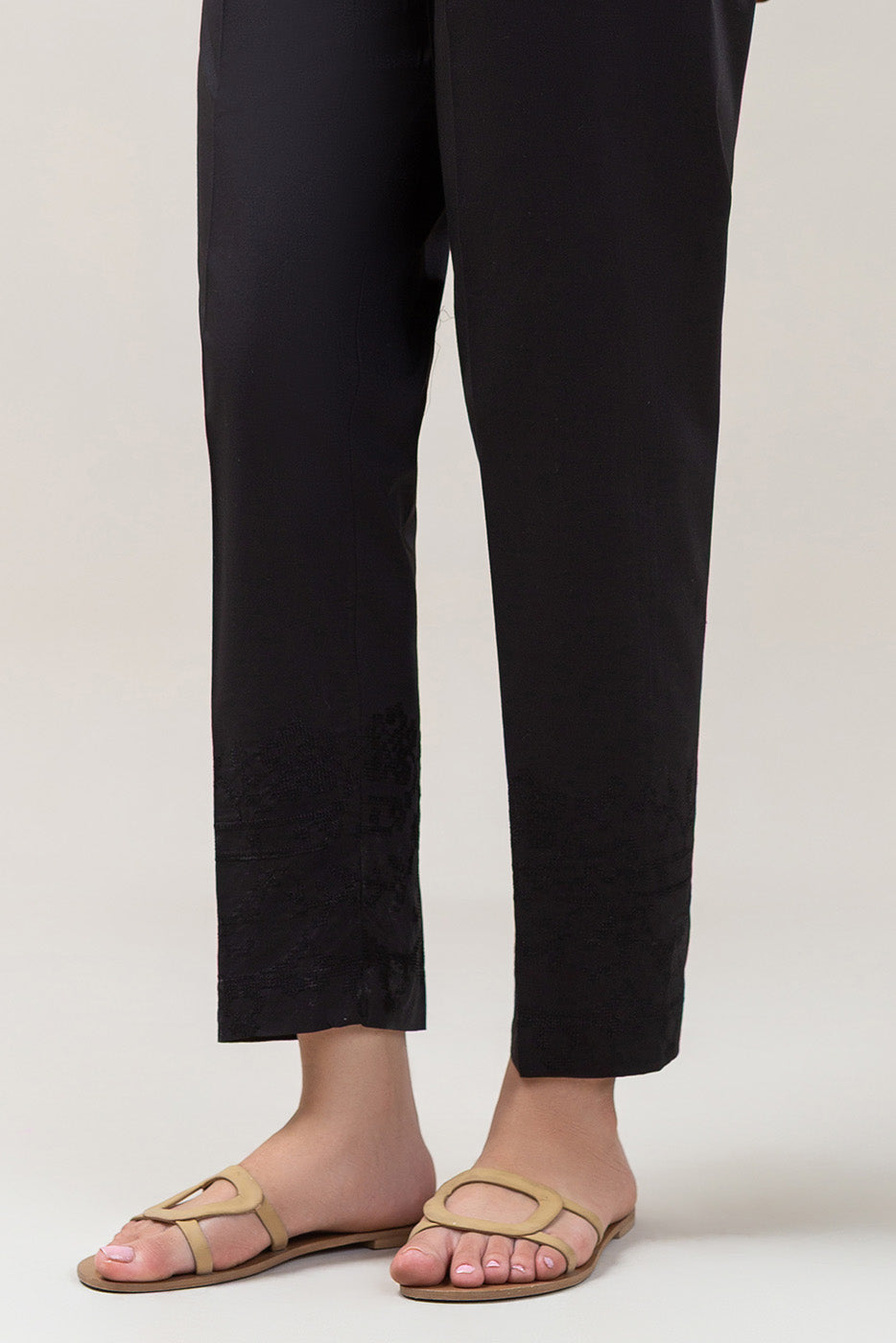 EMBROIDERED STRAIGHT PANTS