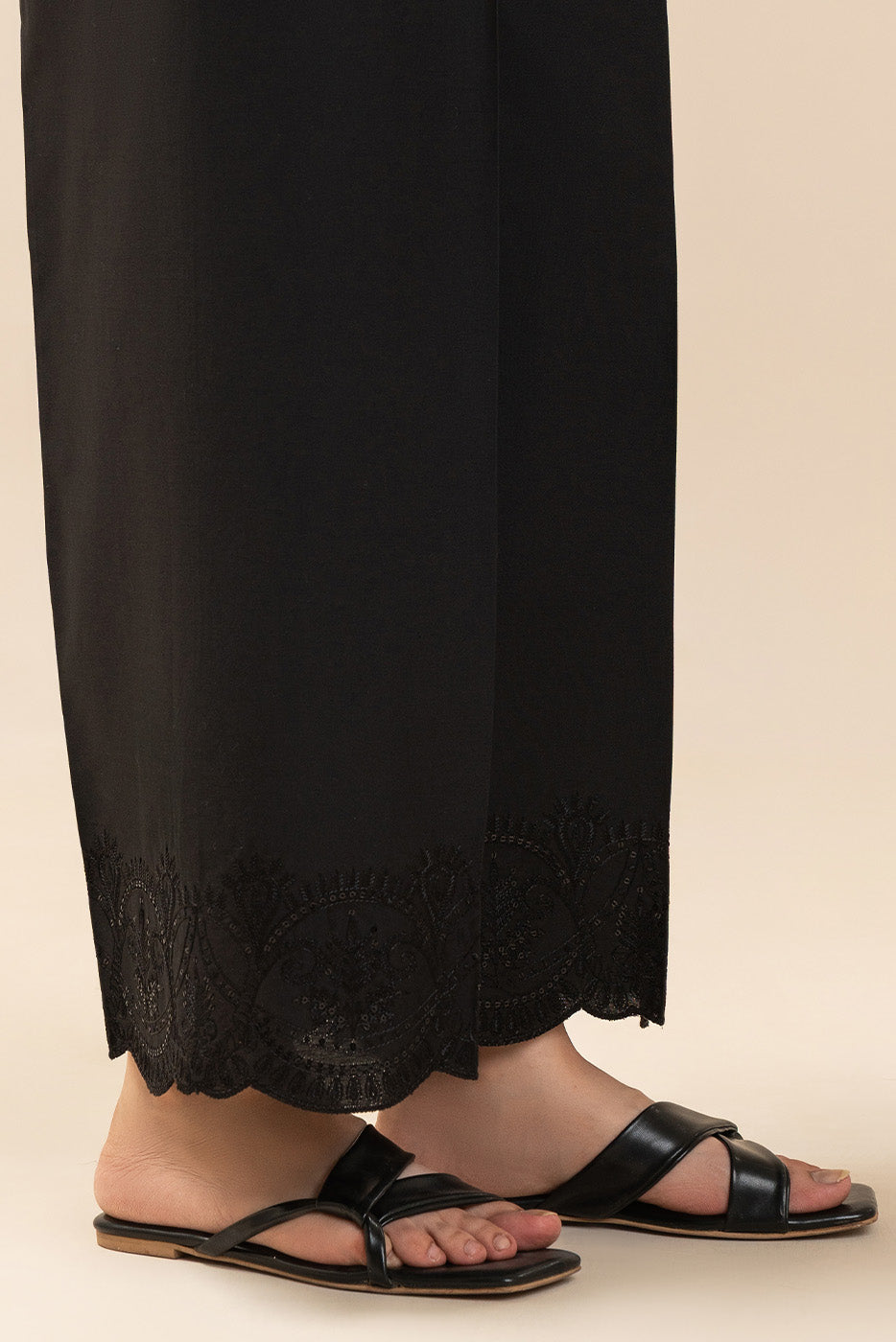 EMBROIDERED CULOTTE PANTS