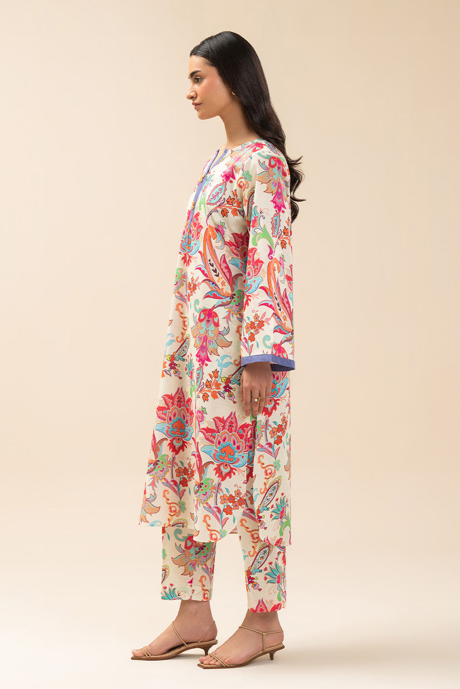 https://cdn.shopify.com/s/files/1/0488/9201/8848/files/BT1260004DP2101_2_c38ede07-f5a0-4c1f-bc8f-b4c817b71cd2.jpg?v=1776074427
