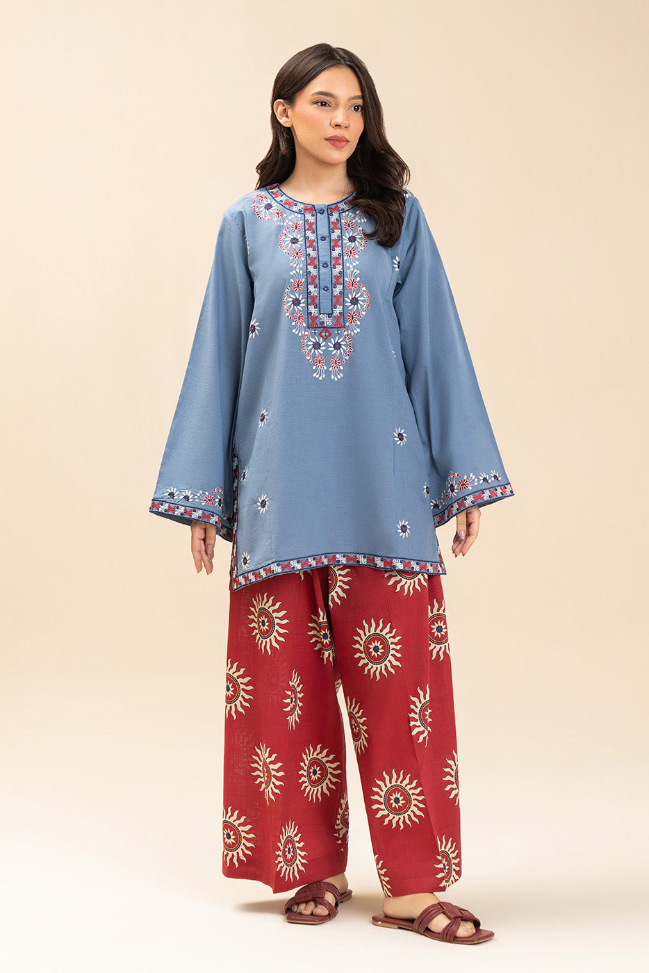 EMBROIDERED SLUB SHIRT (FLOW)