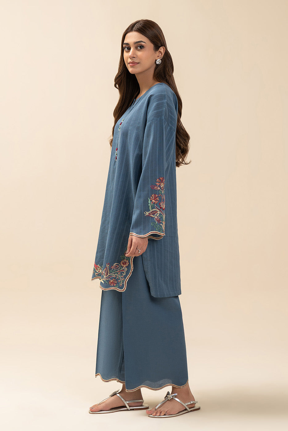 2 PIECE EMBROIDERED NENO KARA SUIT (PRET)