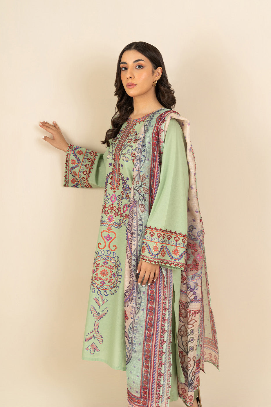 3 PIECE EMBROIDERED LAWN SUIT (PRET)