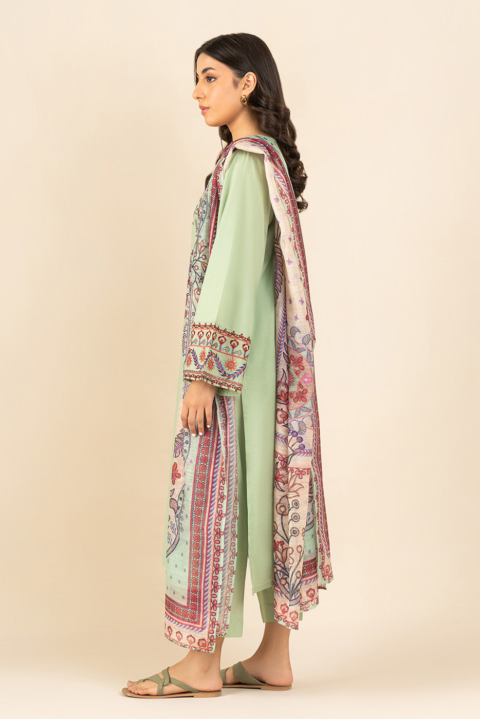 3 PIECE EMBROIDERED LAWN SUIT (PRET)