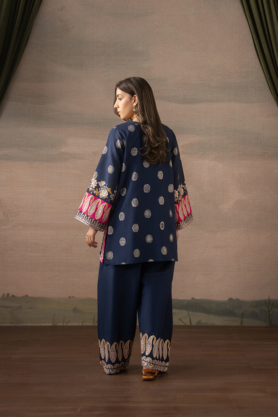 2 PIECE EMBROIDERED ZARI JACQUARD SUIT (LUXURY PRET)