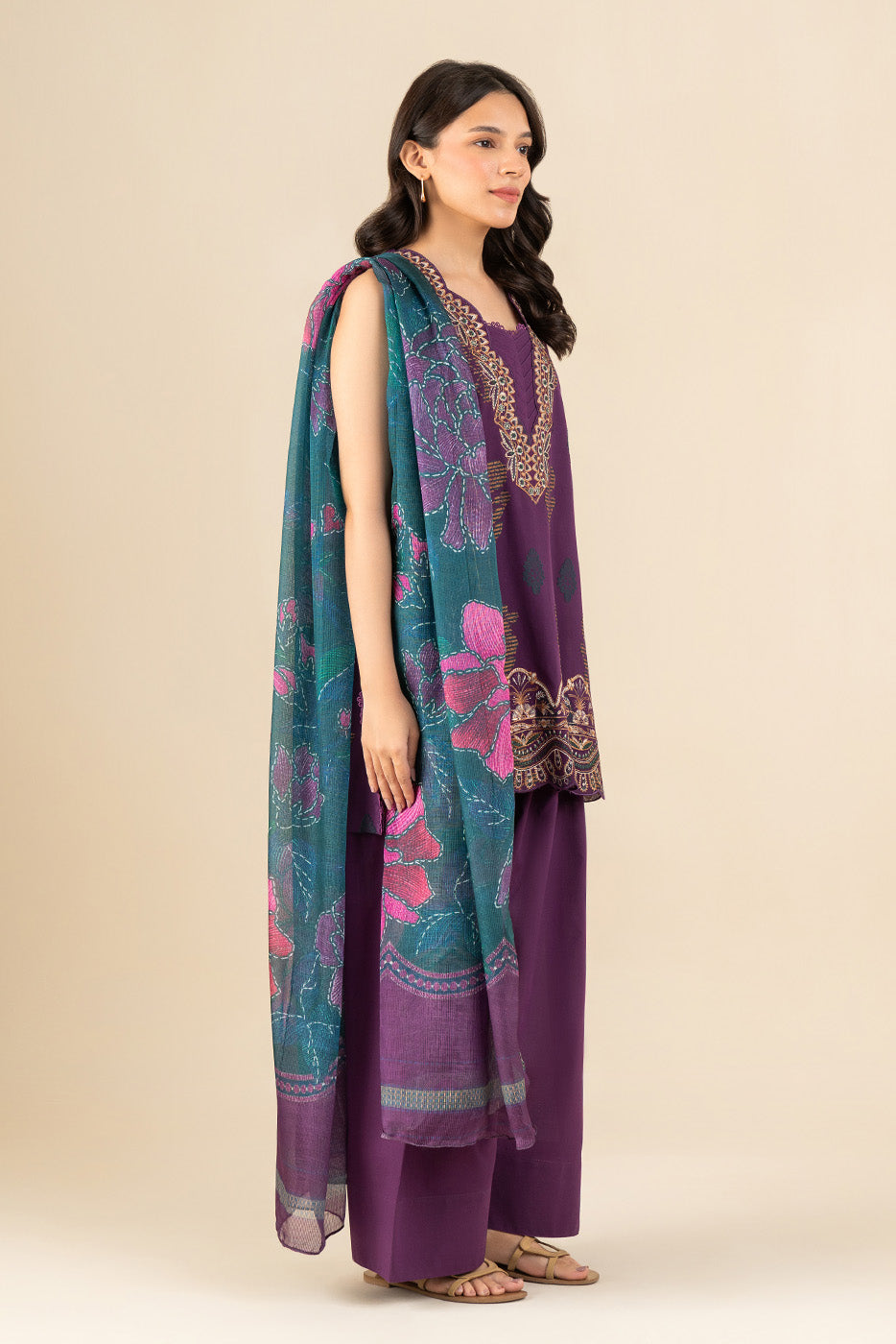 3 PIECE EMBROIDERED REVERSE JACQUARD SUIT-PRYTHIAN PLUM (UNSTITCHED)