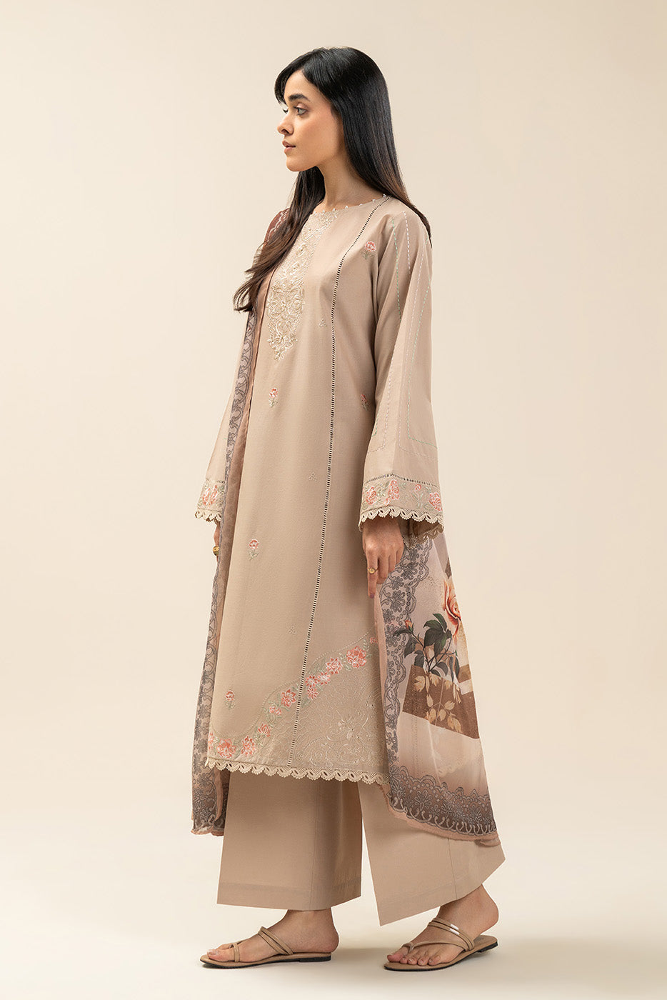 https://cdn.shopify.com/s/files/1/0488/9201/8848/files/BT12602UN004403_5.jpg?v=1775546585