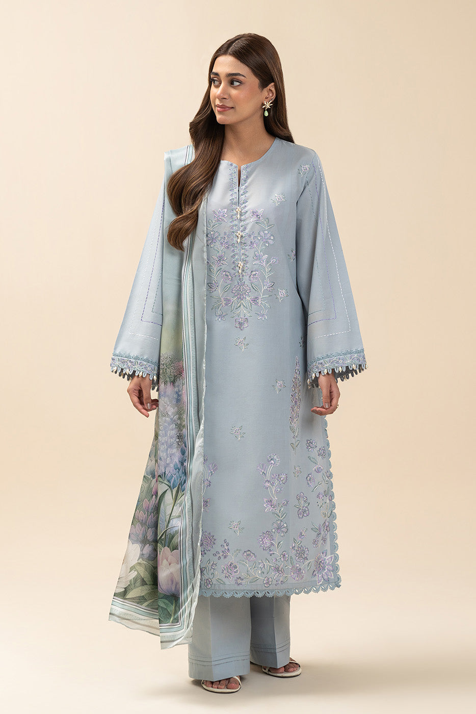 https://cdn.shopify.com/s/files/1/0488/9201/8848/files/BT12602UN004408_2.jpg?v=1776676787