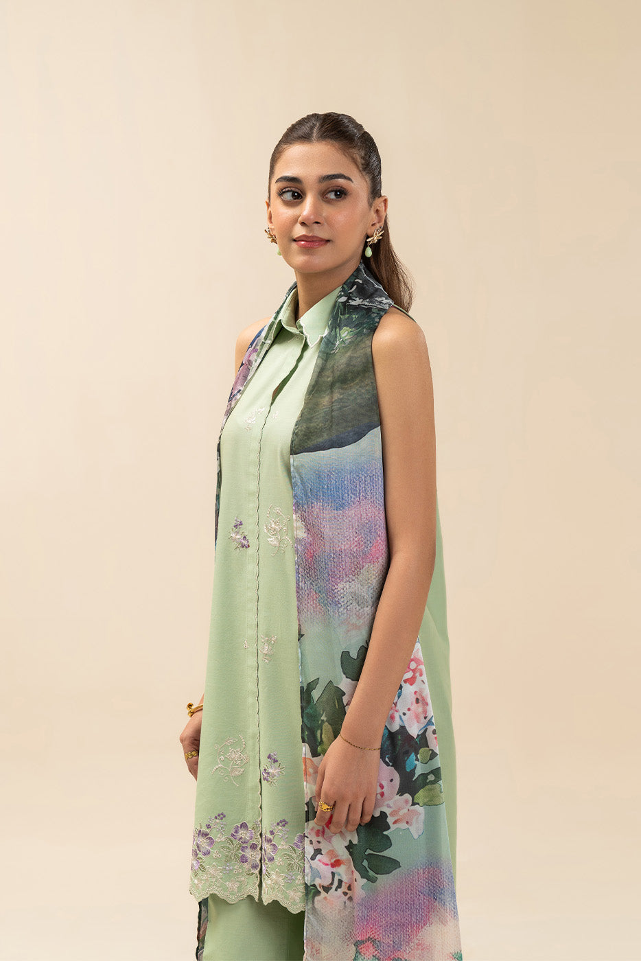 https://cdn.shopify.com/s/files/1/0488/9201/8848/files/BT12602UN004409_1.jpg?v=1776676786