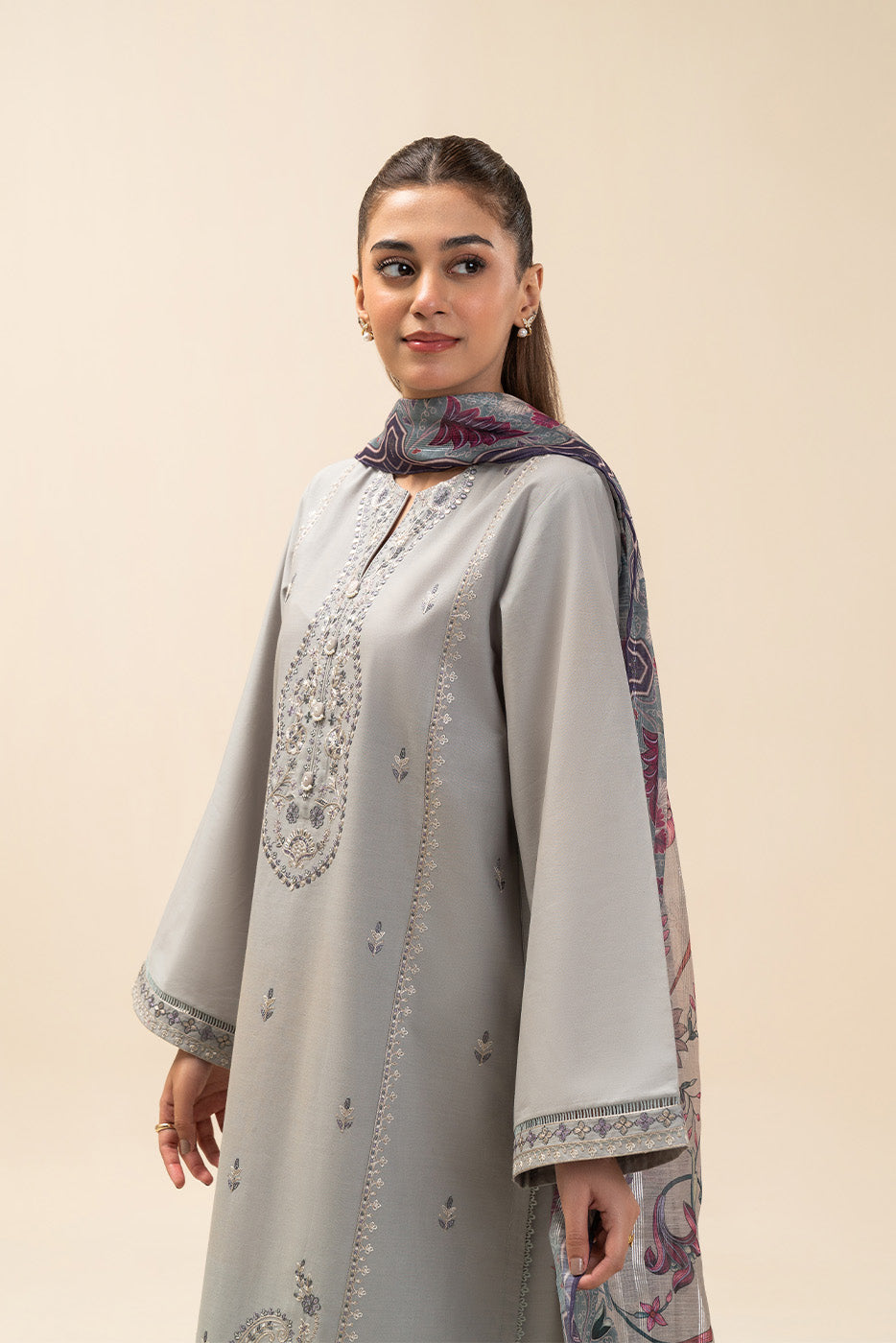 https://cdn.shopify.com/s/files/1/0488/9201/8848/files/BT12602UN004415_1.jpg?v=1776676788