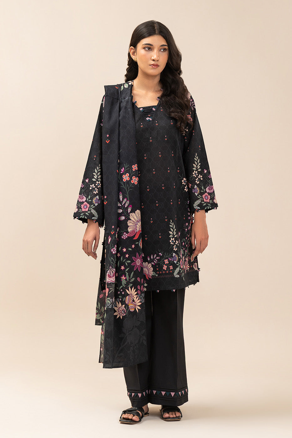 https://cdn.shopify.com/s/files/1/0488/9201/8848/files/BT12602UN004507_2.jpg?v=1780640705