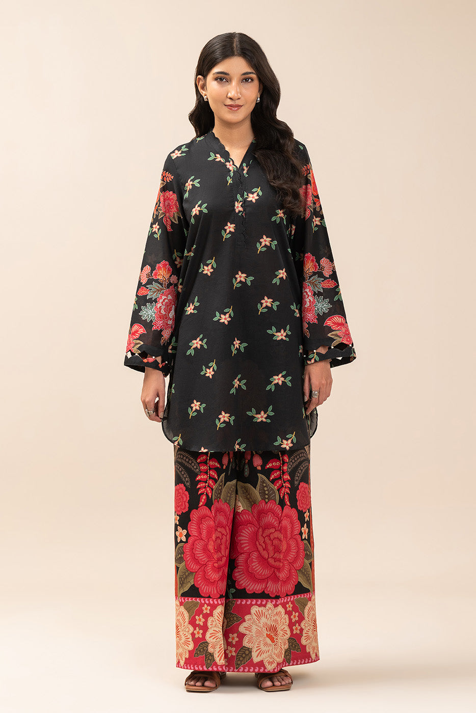 https://cdn.shopify.com/s/files/1/0488/9201/8848/files/BT12602UN004542_2.jpg?v=1780640685