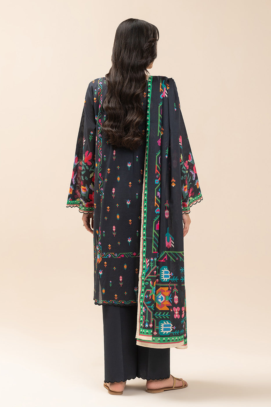 https://cdn.shopify.com/s/files/1/0488/9201/8848/files/BT12602UN004567_4.jpg?v=1781612272