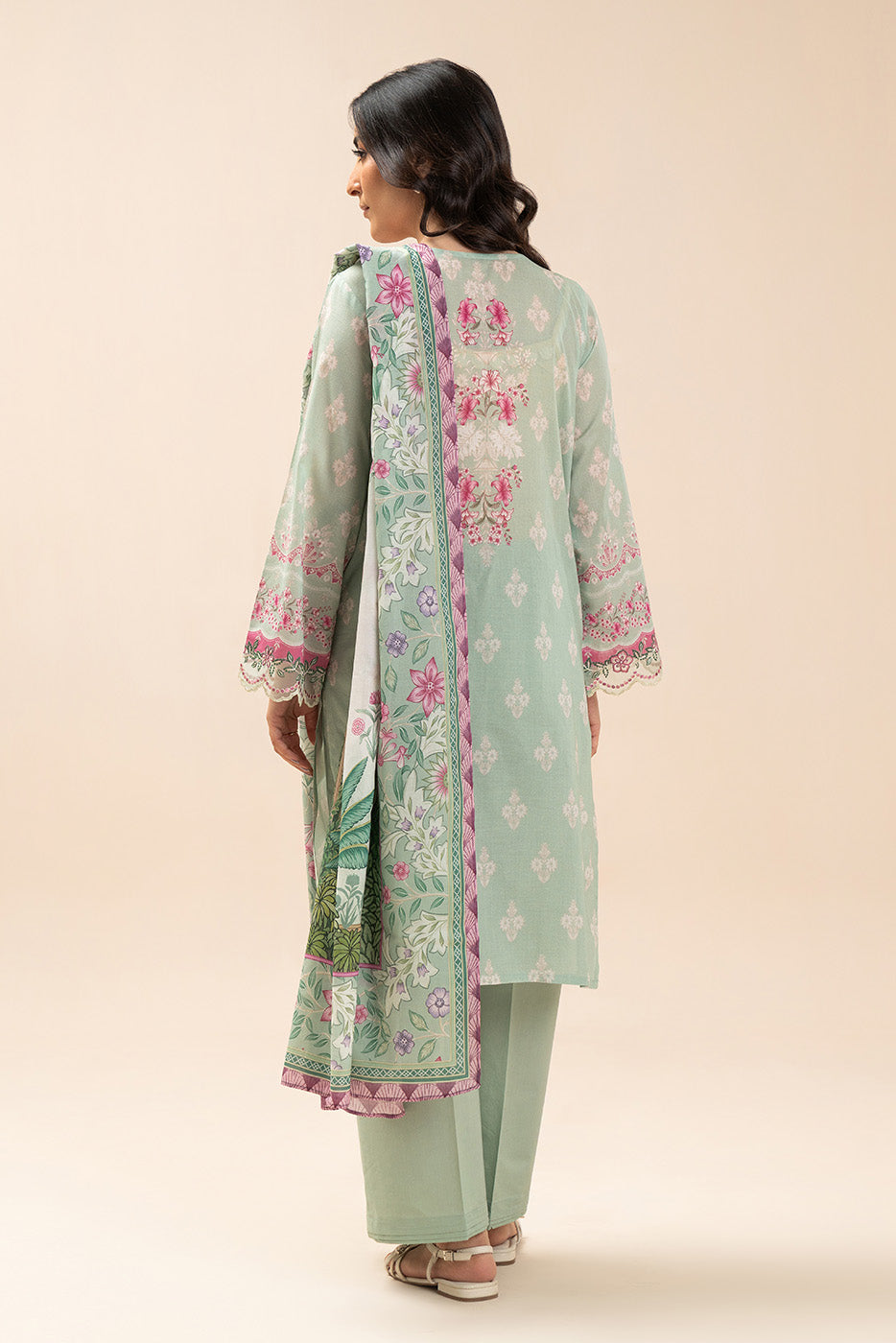 3 PIECE EMBROIDERED LAWN SUIT-GARNET GLINT (UNSTITCHED)