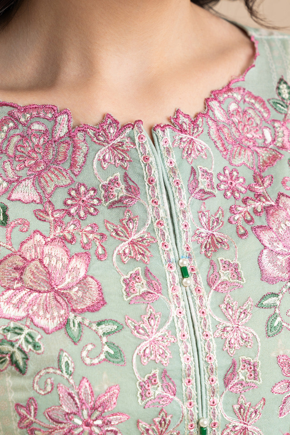 3 PIECE EMBROIDERED LAWN SUIT-GARNET GLINT (UNSTITCHED)