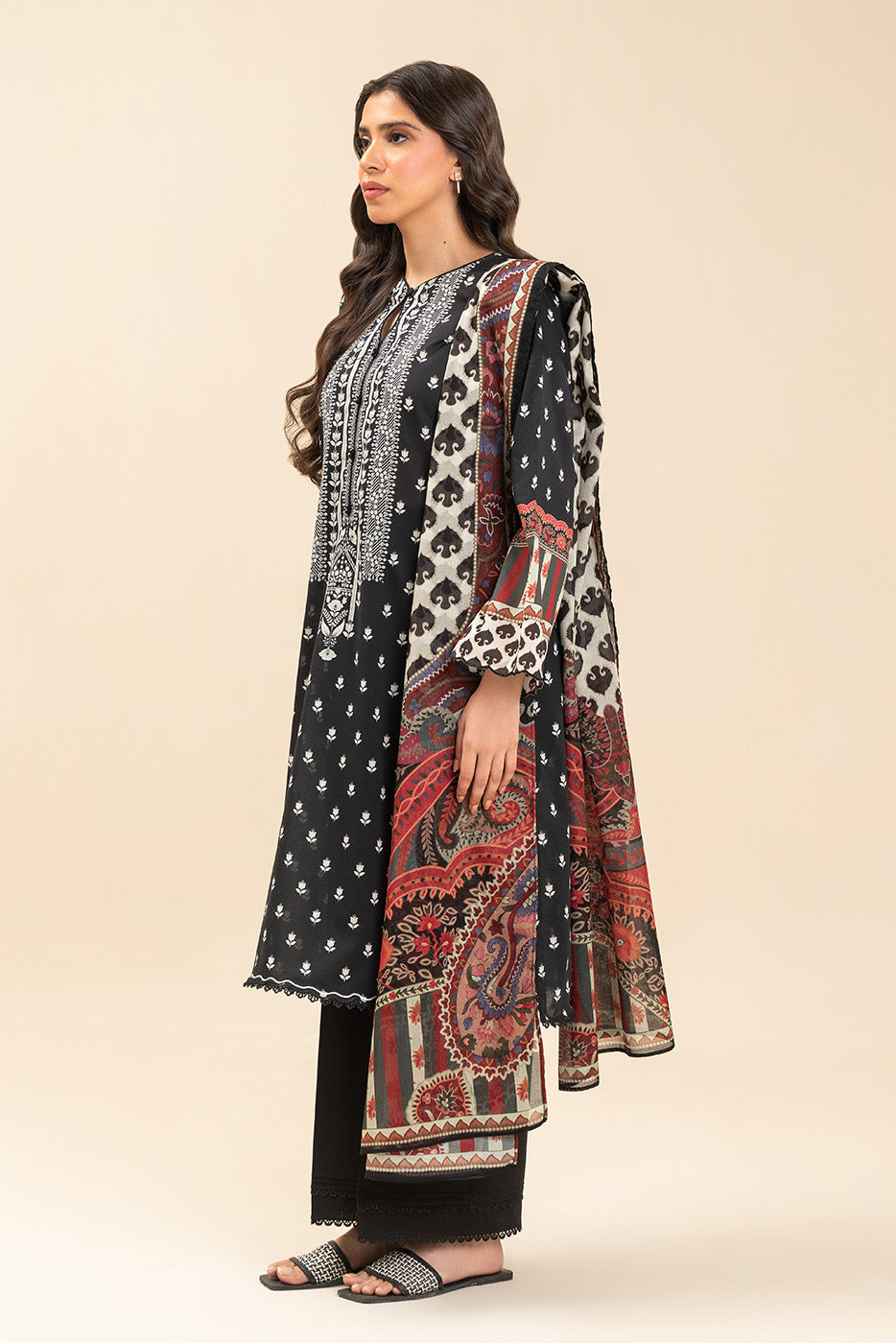 3 PIECE PRINTED LAWN SUIT-SOMBER BLACK (UNSTITCHED)