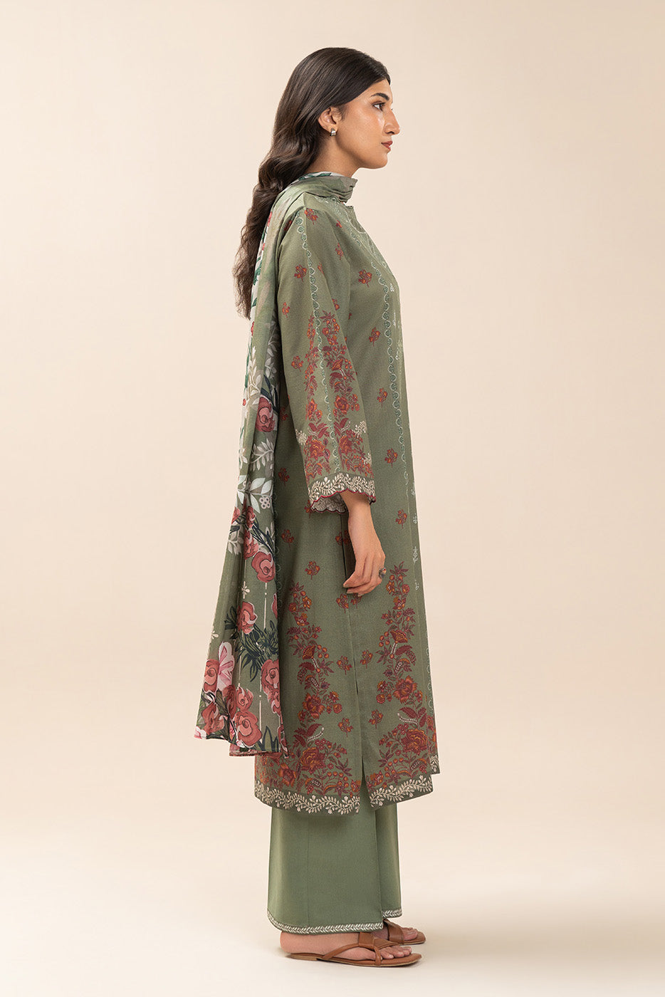 https://cdn.shopify.com/s/files/1/0488/9201/8848/files/BT12603UN004796_3.jpg?v=1780640634