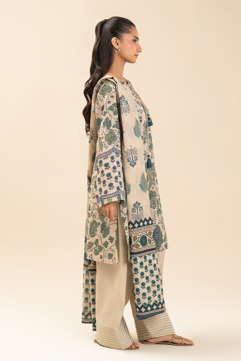 3 PIECE PRINTED LAWN SUIT-AZURE CHARM (UNSTITCHED)