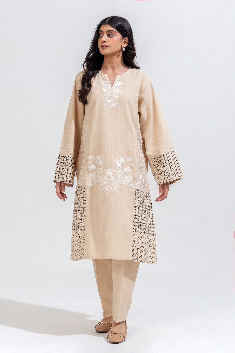 2 Piece Embroidered Khaddar Suit (Pret)