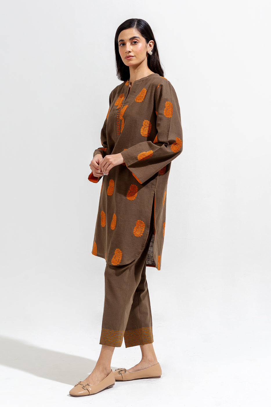 2 Piece Basic Khaddar Jacquard Suit (Pret)