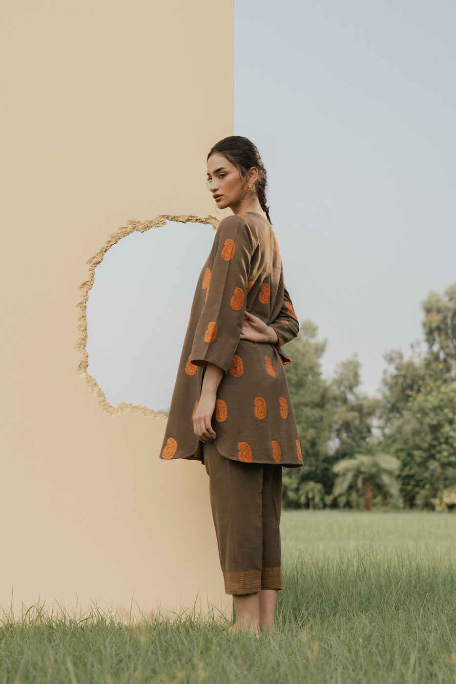 2 Piece Basic Khaddar Jacquard Suit (Pret)