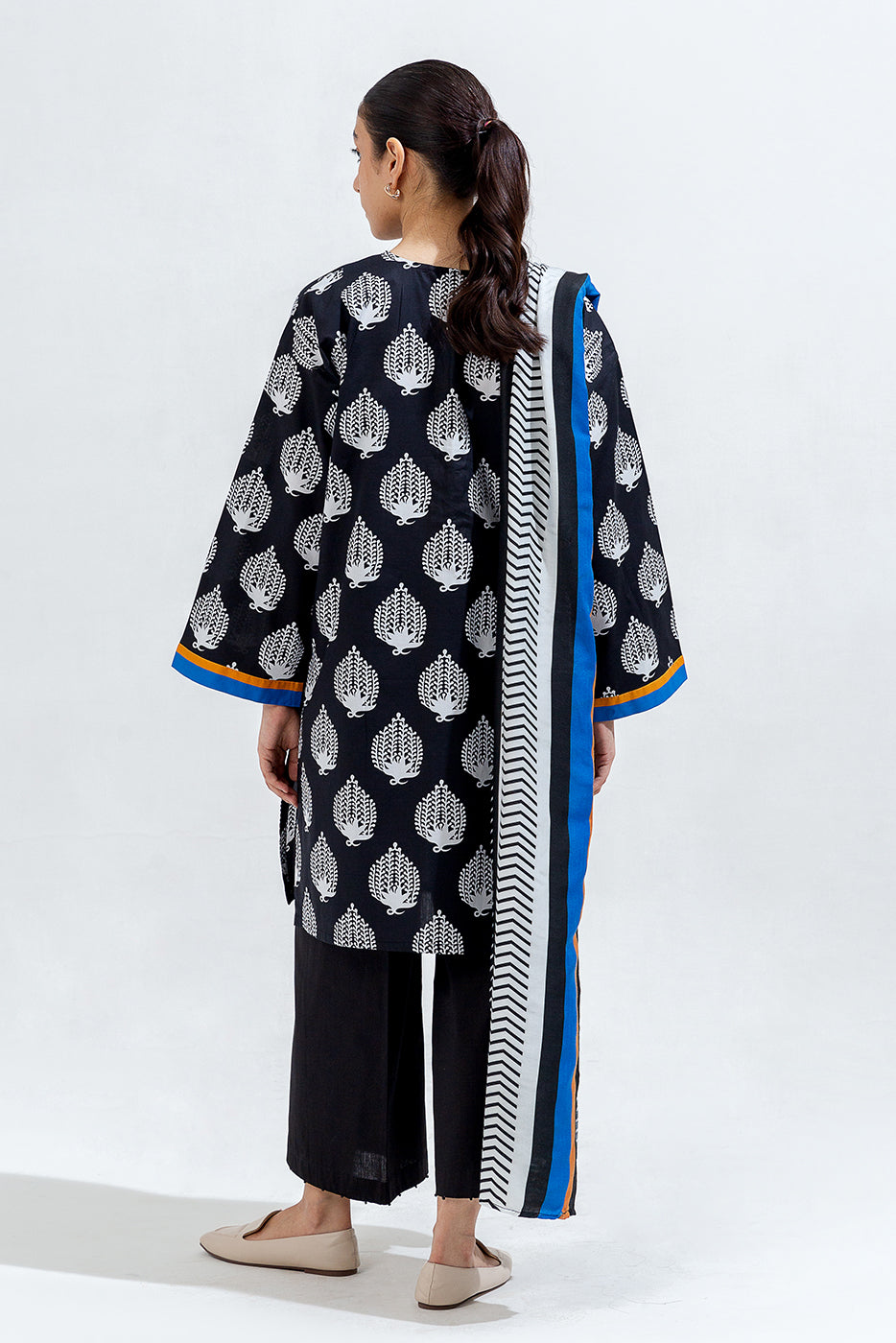 2 Piece Printed Cambric Suit (Pret)