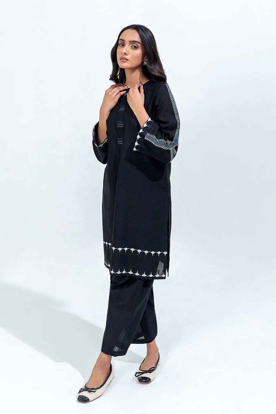 2 Piece Embroidered Khaddar Jacquard Suit (Pret)