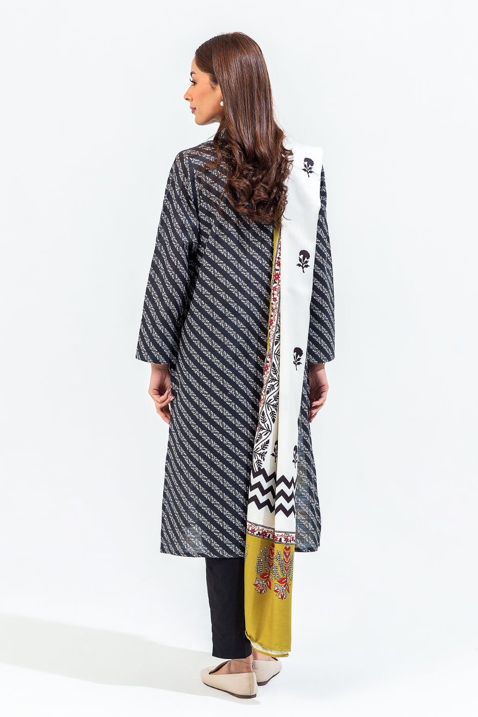 2 Piece Printed Khaddar Suit (Pret)