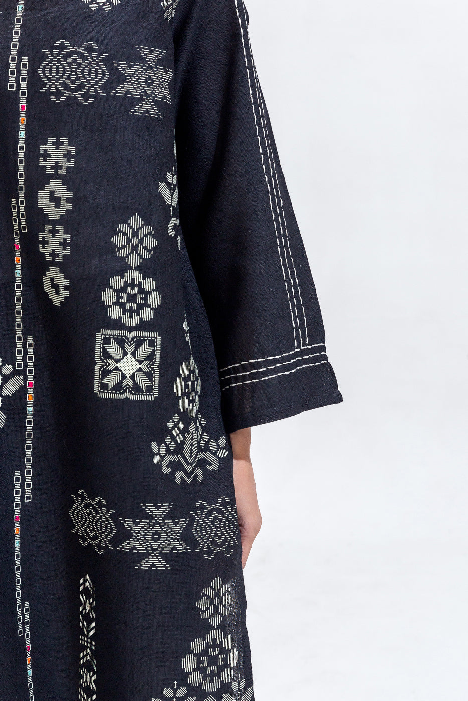 2 Piece Embroidered Khaddar Jacquard Suit (Pret)