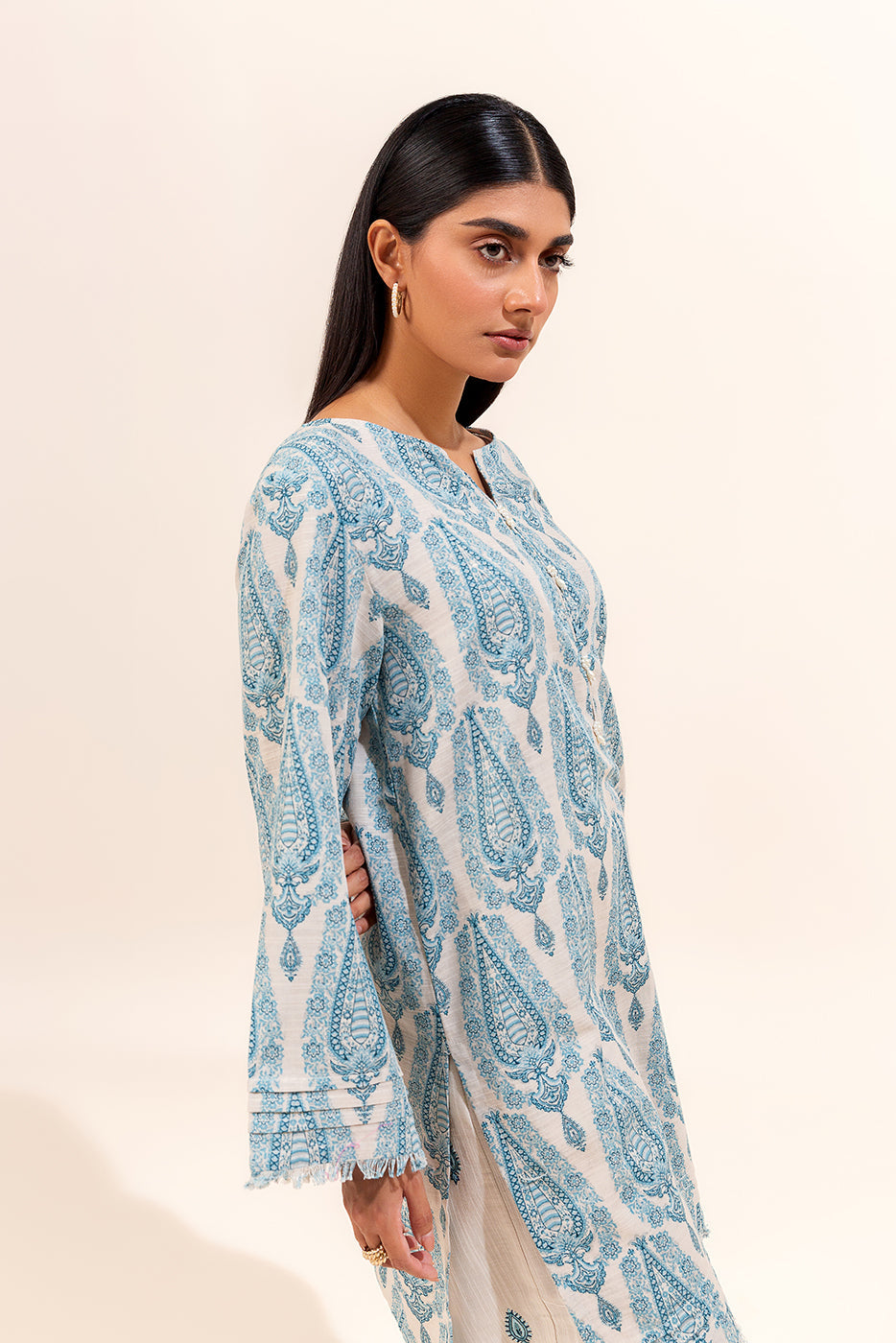 2 Piece Embroidered Khaddar Suit-Vintage Opalus (Unstitched)