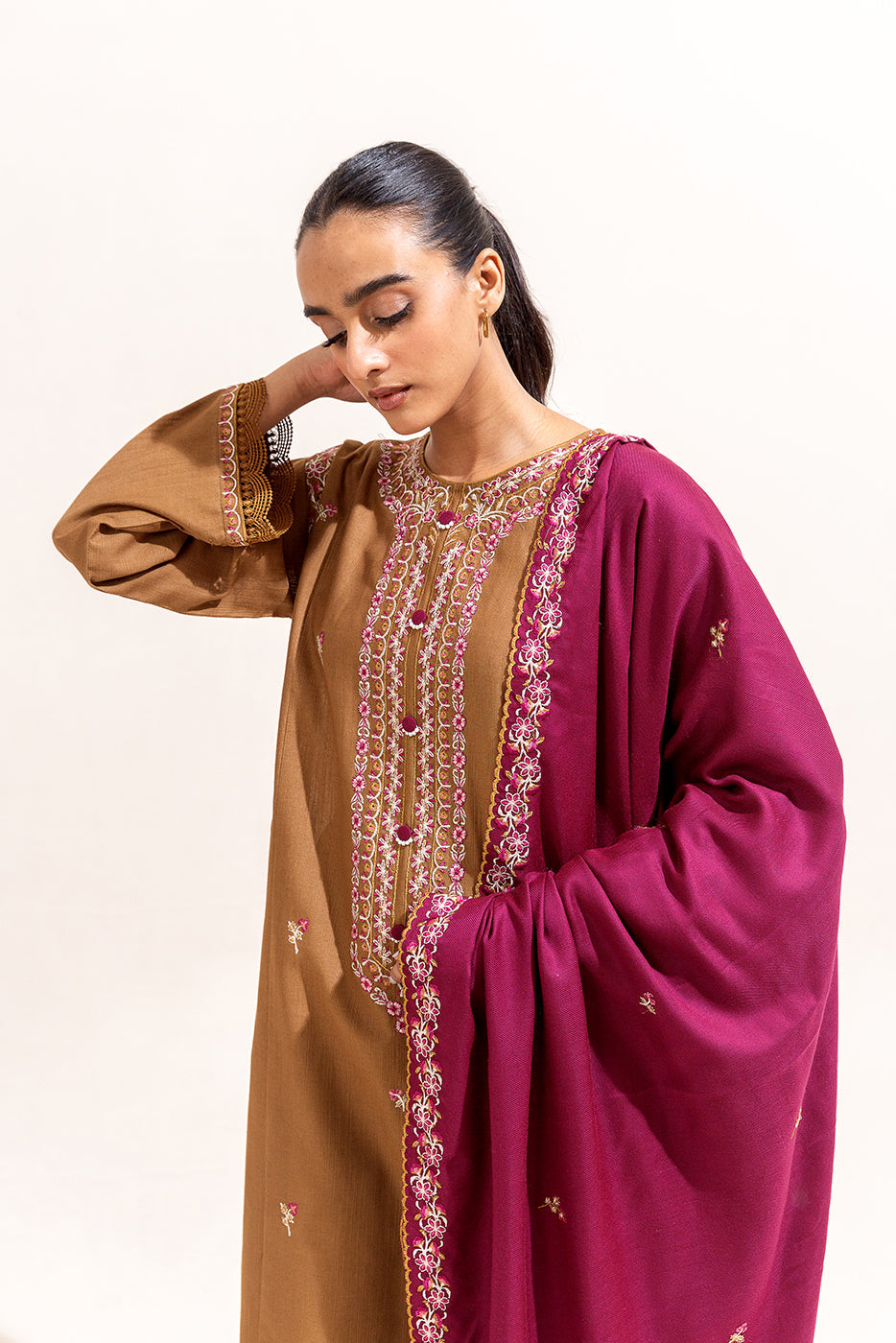 https://cdn.shopify.com/s/files/1/0488/9201/8848/files/BT22402UN004181_1_ec49d163-10d9-4f48-b56c-0e6b1ff66c75.jpg?v=1738074183