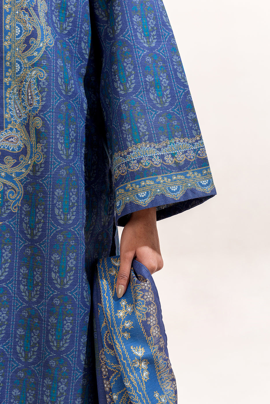 3 Piece Printed Khaddar Suit-Parisian Bliss (Unstitched)