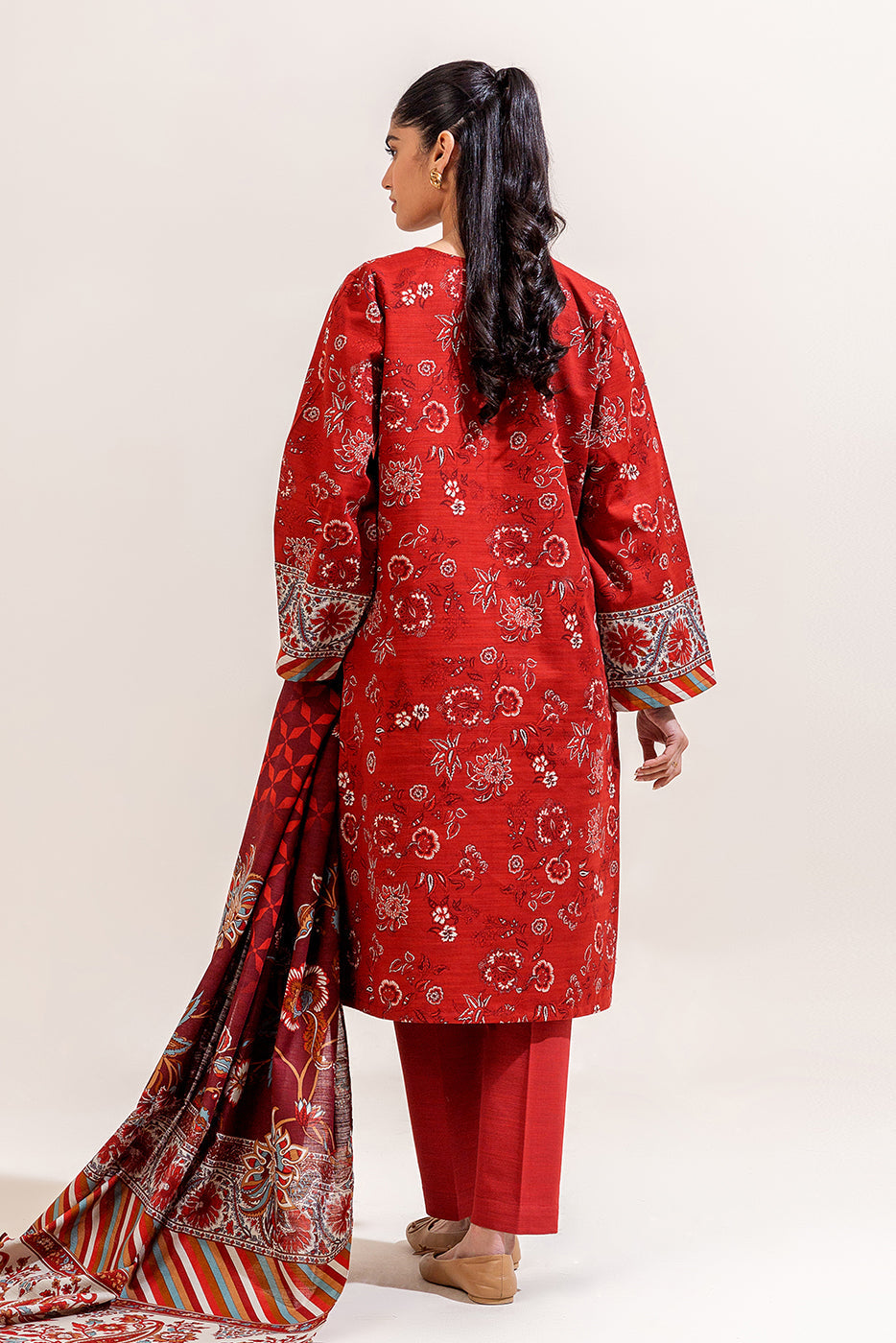 3 Piece Printed Khaddar Suit-Scarlet Bloom (Unstitched)