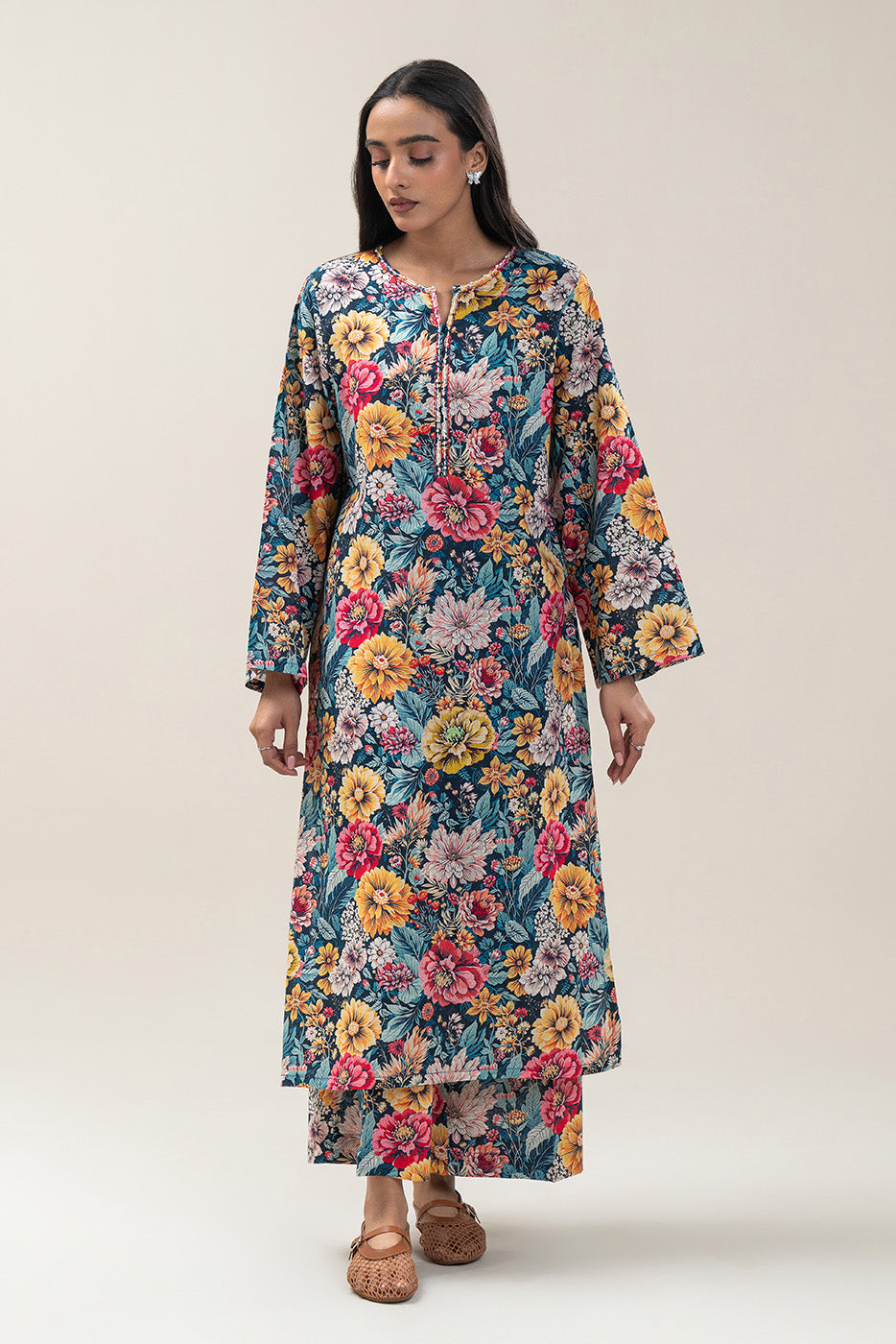 2 PIECE PRINTED KHADDAR SUIT (PRET)BT2250002DP2043-MULTI-2000000294474-8