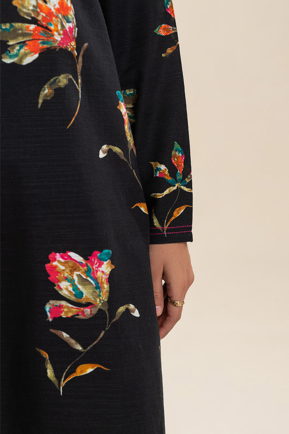 2 PIECE PRINTED KHADDAR SUIT (PRET)BT2250002DP2053-MULTI-2000000294564-8