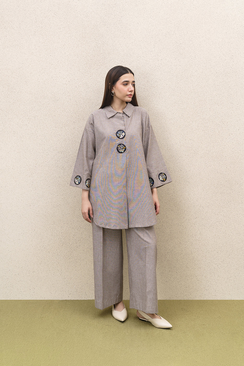 2 PIECE EMBROIDERED YARN DYED SUIT (PRET)