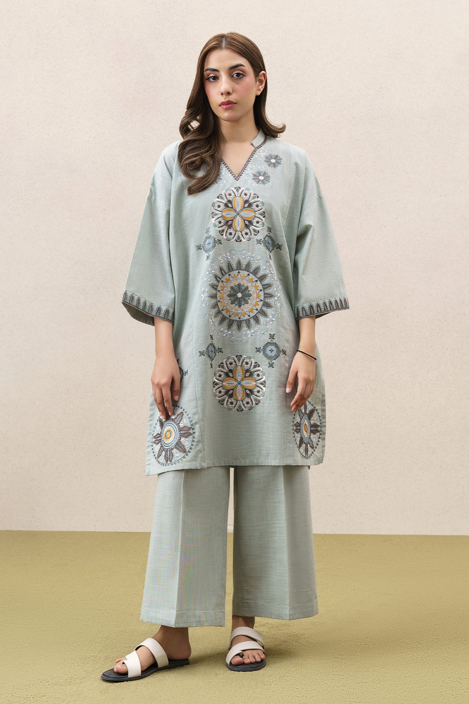 2 PIECE EMBROIDERED TWO WAY SLUB SUIT (PRET)