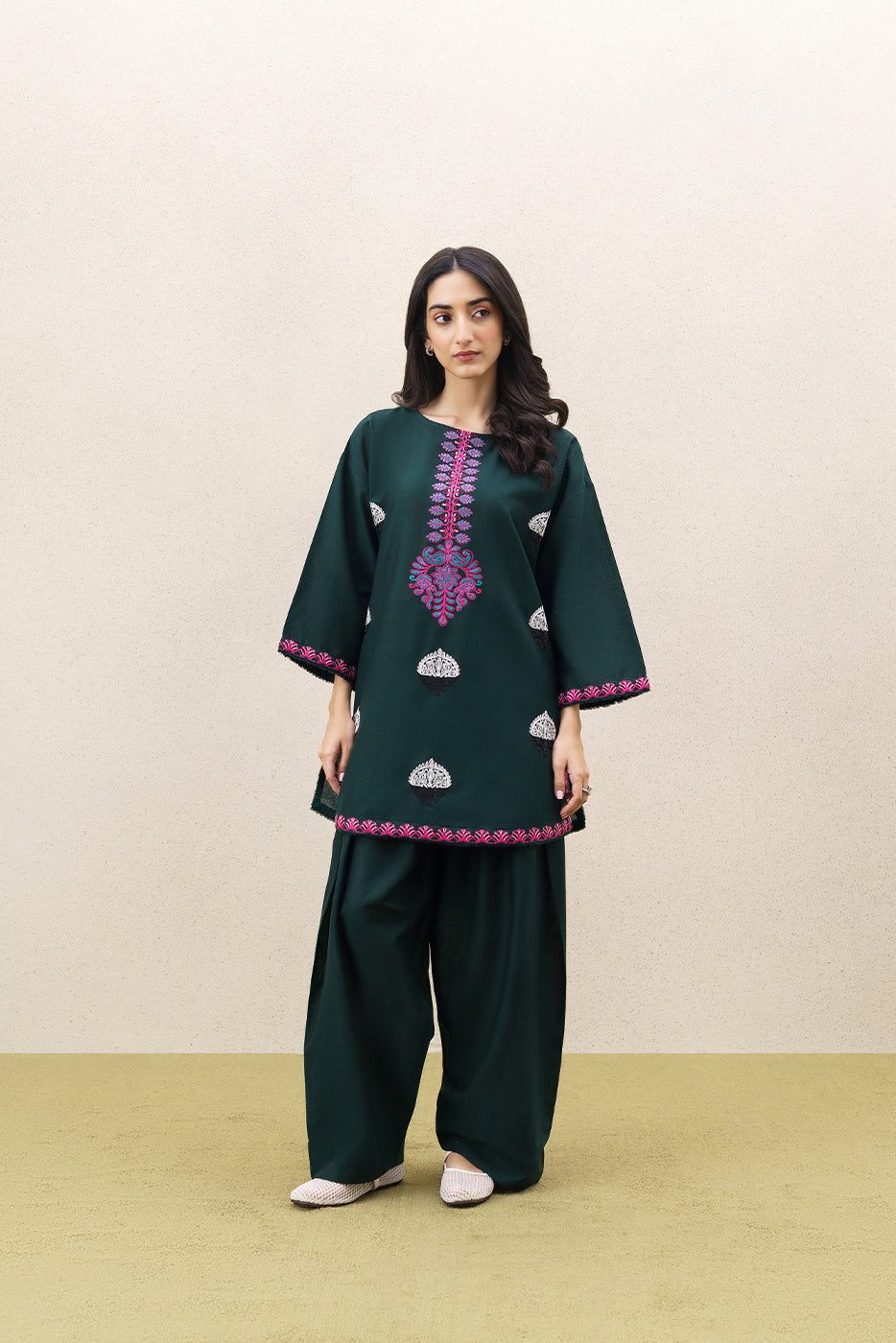 2 PIECE EMBROIDERED SLUB KHADDAR SUIT (PRET) - BT2260001PR0050-DARK GREEN-183211-8