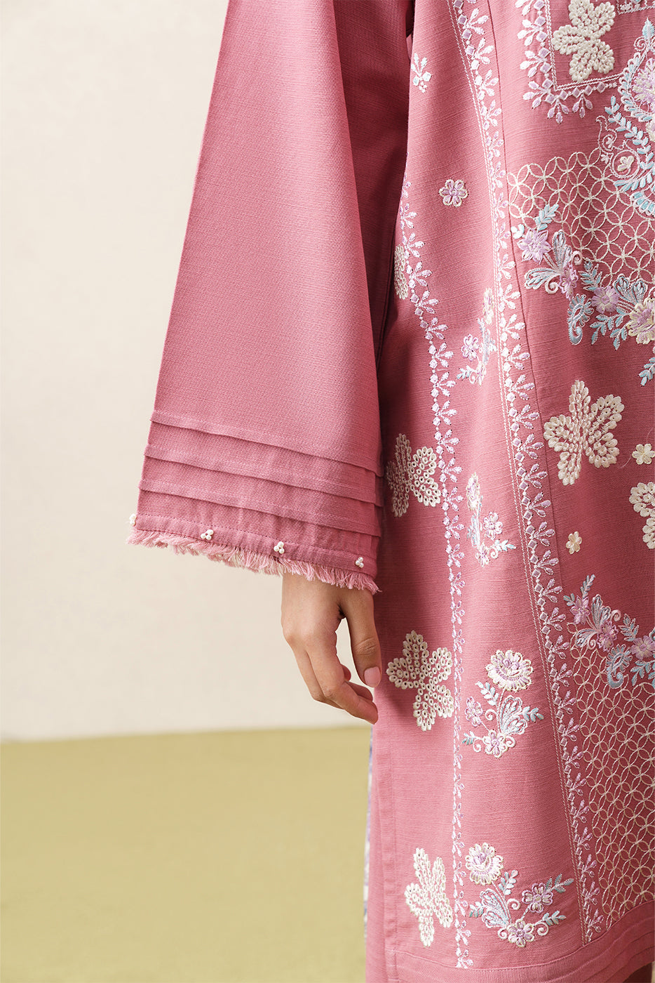 3 PIECE EMBROIDERED SLUB KHADDAR SUIT (PRET)