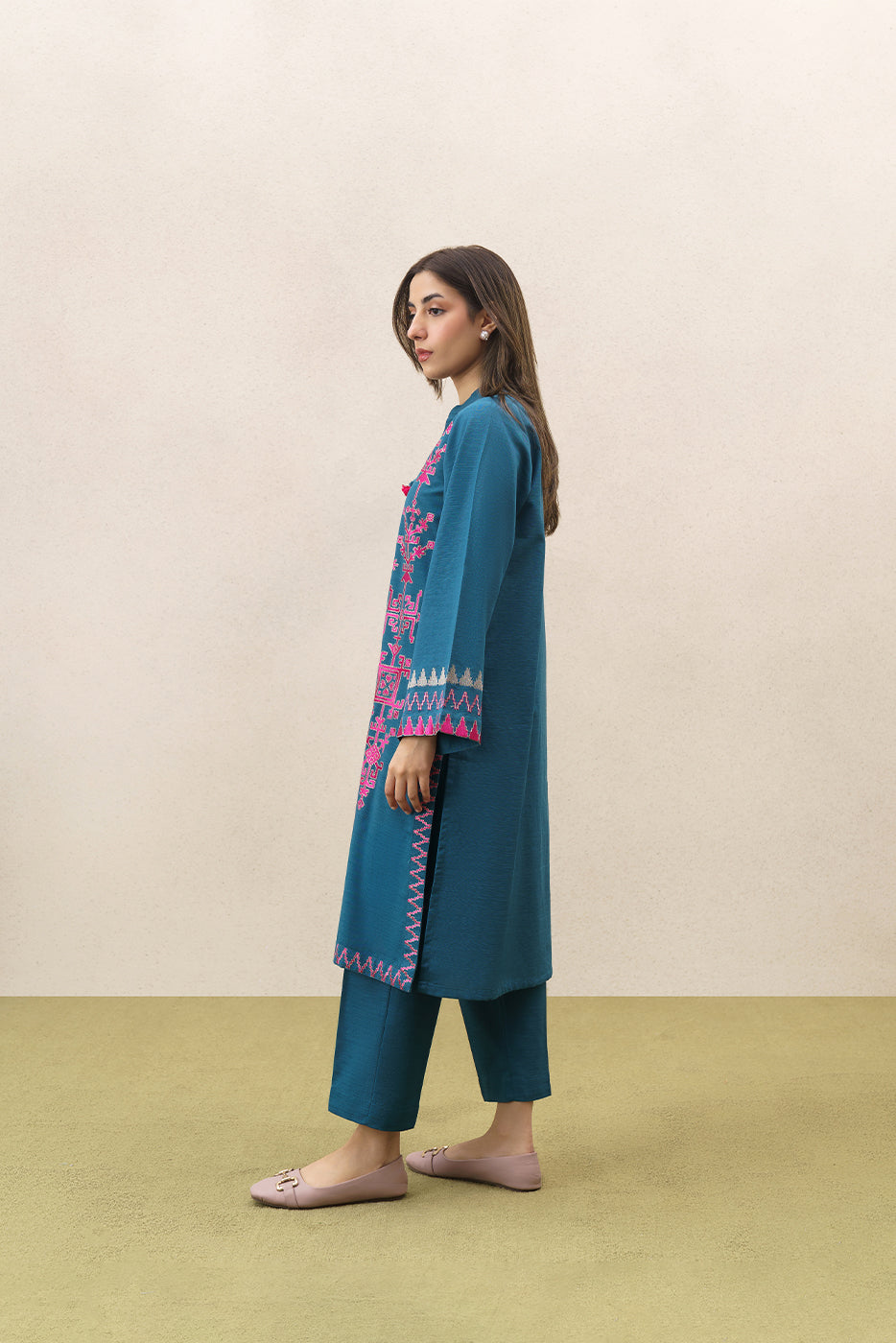 2 PIECE EMBROIDERED SLUB KHADDAR SUIT (PRET)