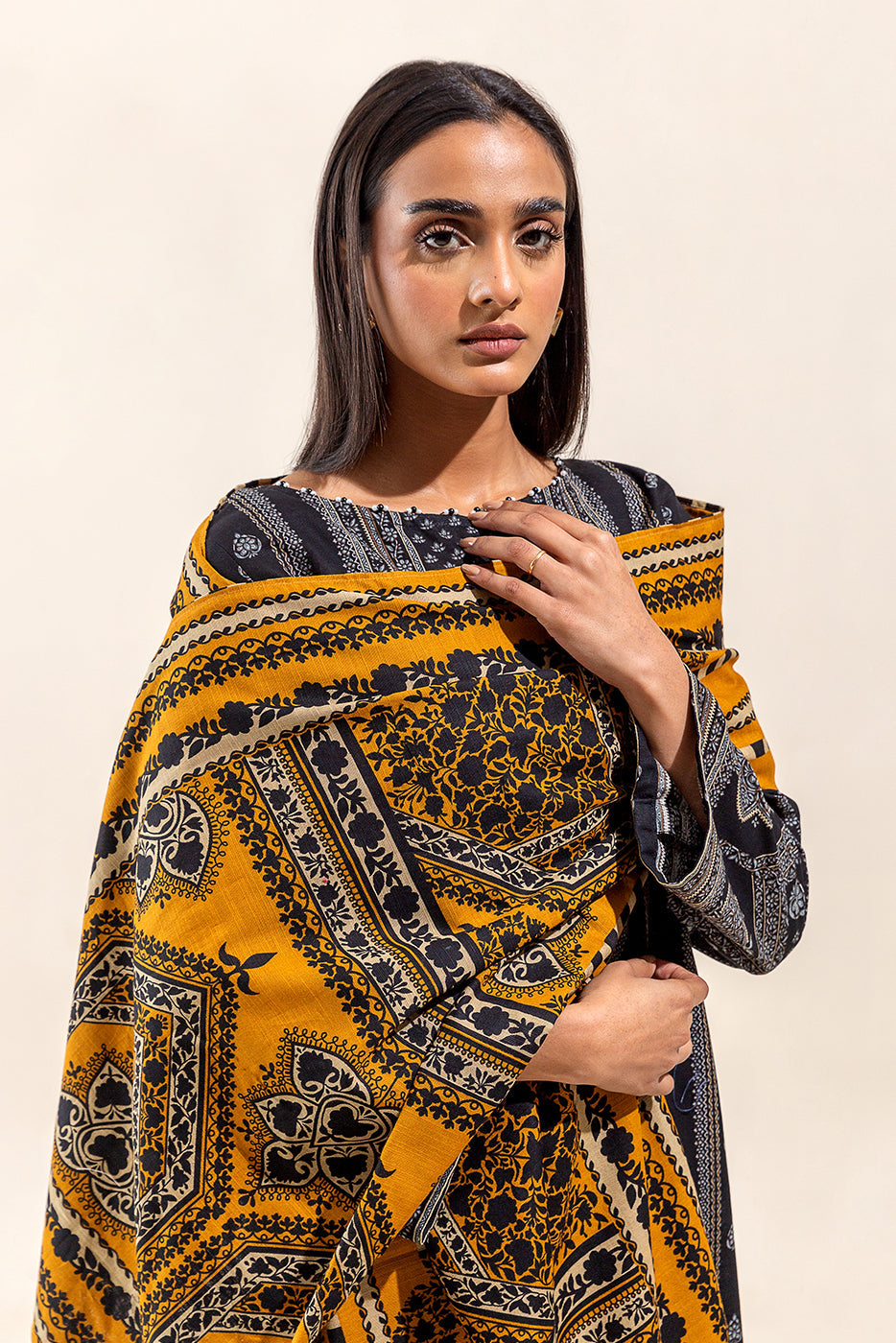 3 Piece - Printed Khaddar Suit - Gloomy Myth (Unstitched)