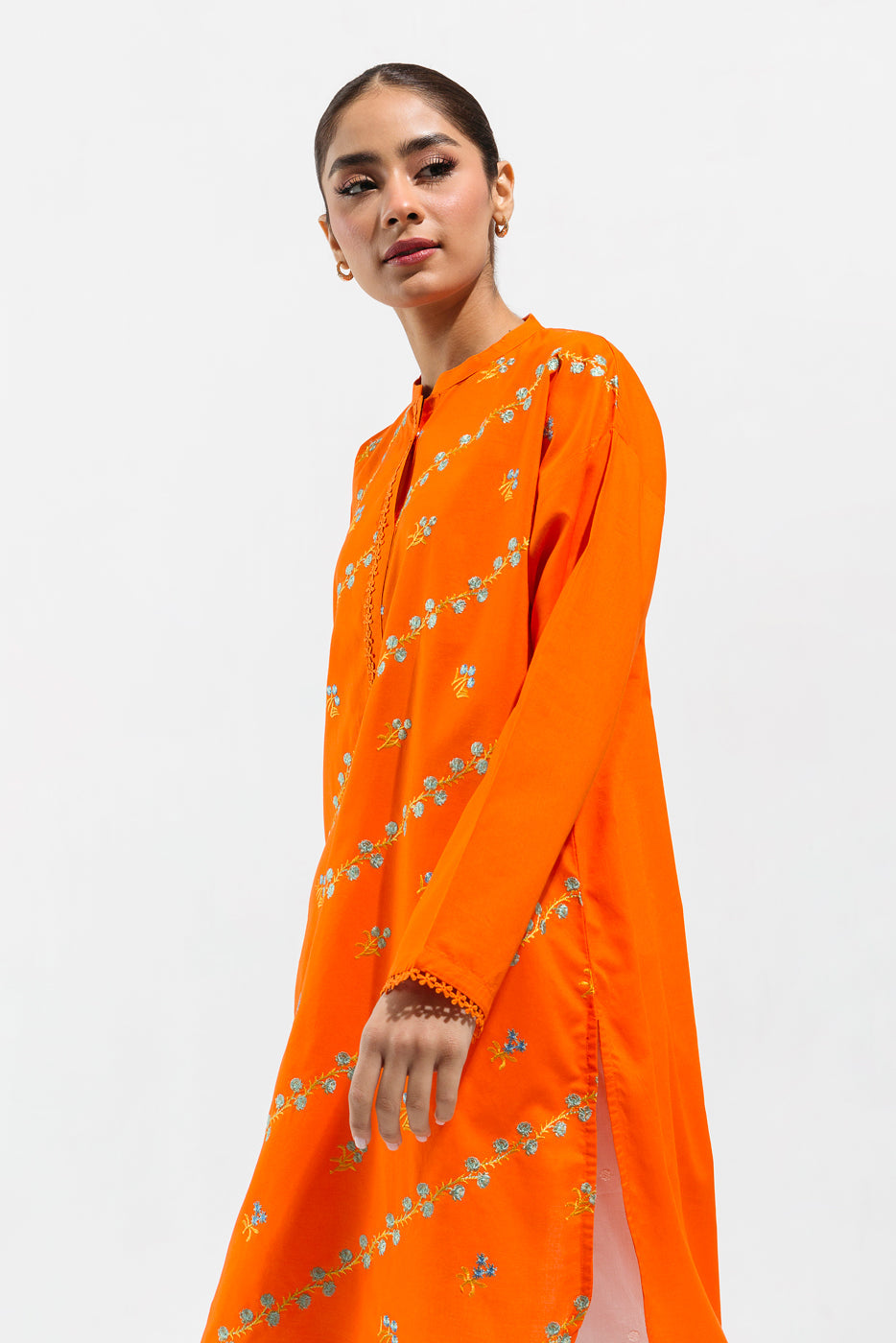 Embroidered Lawn Shirt (Pret)