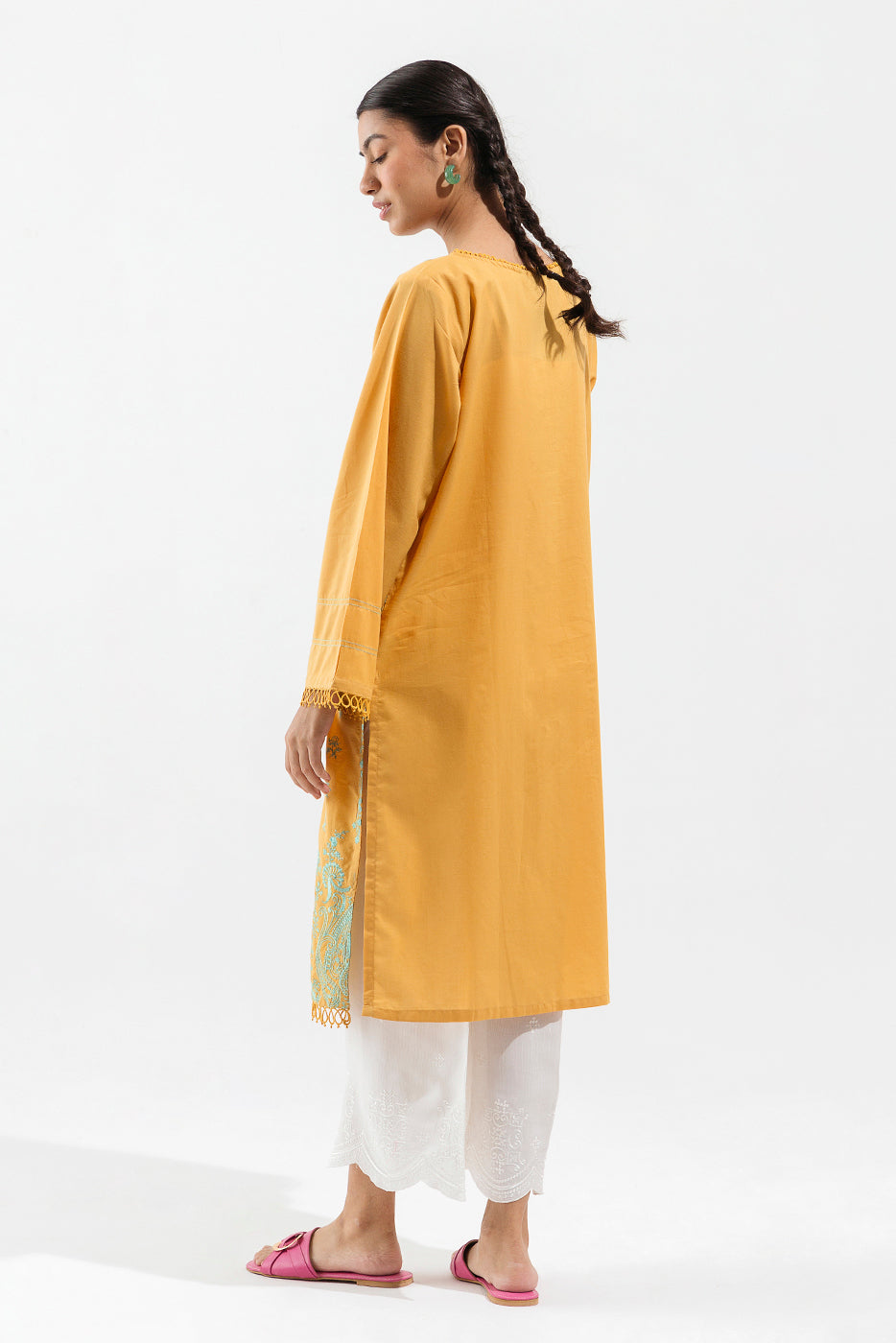 Embroidered Lawn Shirt (Pret)